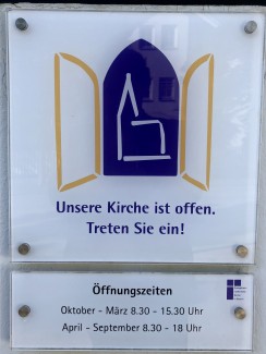 Schild: Offene Kirche